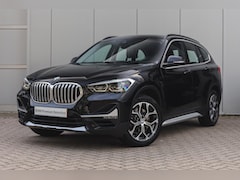 BMW X1 - sDrive20i xLine Automaat / Head-Up / LED / Navigatie Plus / Stoelverwarming