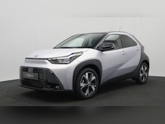 Toyota Aygo X - Hybrid 115 pulse Automaat * Stoelverwarming * Camera * Carplay * Keyless