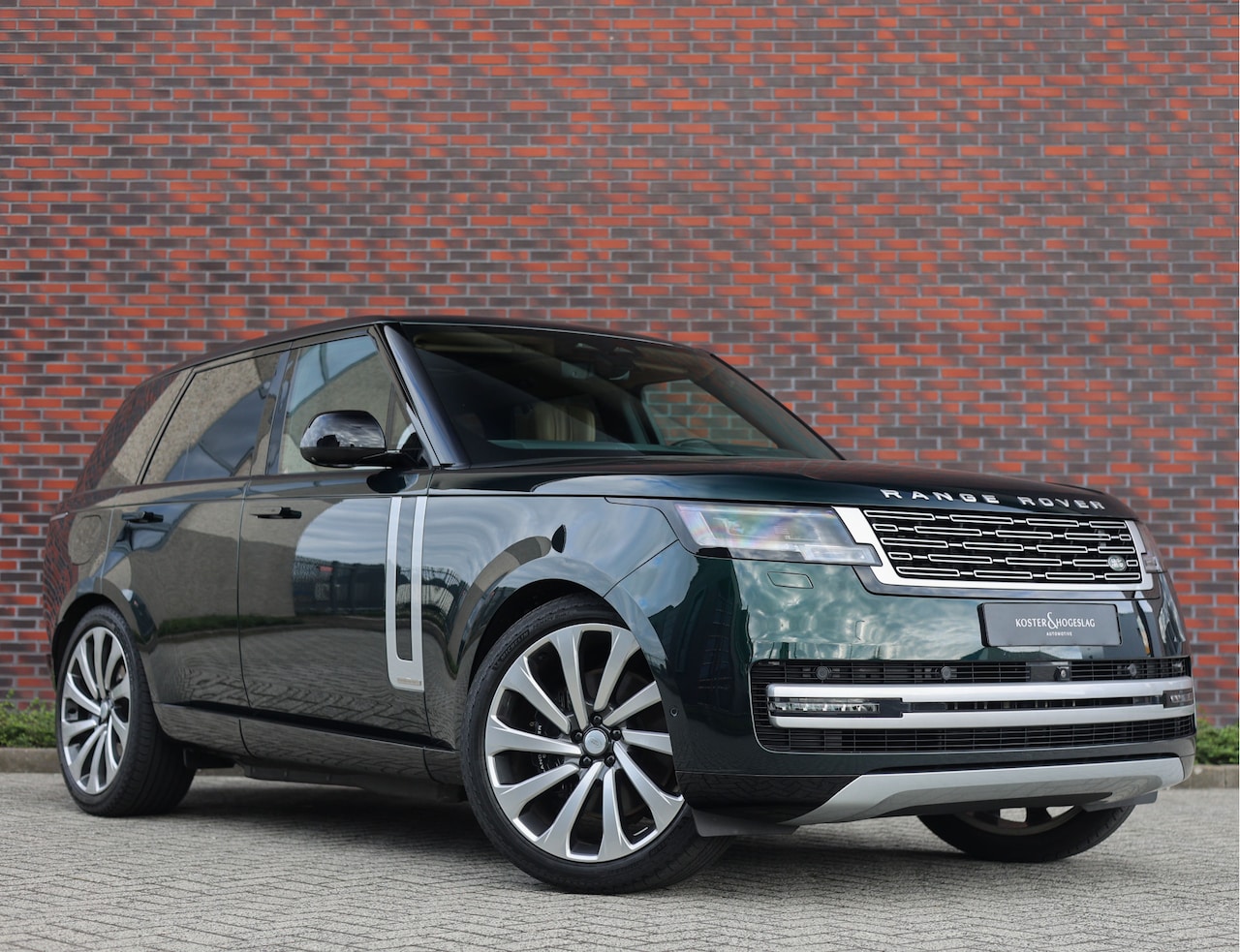 Land Rover Range Rover - P550e Autobiography | Meridian - Pano - Trekhaak - AutoWereld.nl