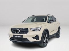 Volvo XC40 - B4 Plus Dark | Parkeercamera | Stoel- en Stuurverwarming | Harman Kardon | Trekhaak