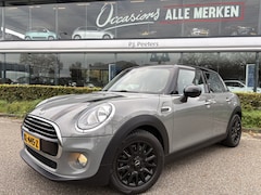MINI 5-Deurs - 1.5 Cooper Business Airco - Cruise control - Bluetooth - Navigatie - Licht metalen velgen