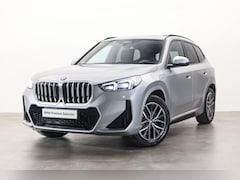 BMW X1 - xDrive25e M Sport Automaat / Panoramadak / Trekhaak / Sportstoelen / Head-Up / Comfort Acc