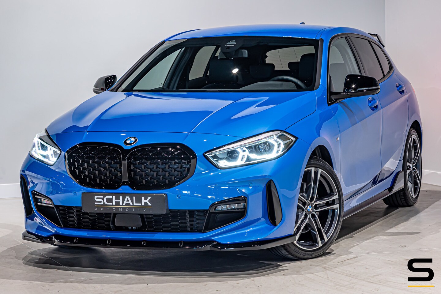 BMW 1-serie - 118i|M-sport|Leder|Sportstoelen|Shadow Line|LED - AutoWereld.nl