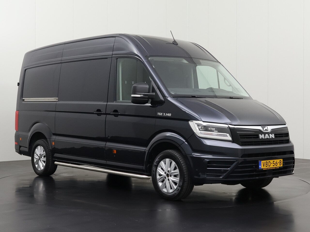 MAN TGE - 2.0TDi 140PK Automaat L3H3 4x4 | 2xSchuifdeur | Led | Navigatie | Camera | Airco | Cruise - AutoWereld.nl