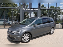 Volkswagen Touran - 1.4 TSI Connected Series 7P NAVI CAM PDC