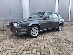 Alfa Romeo 75 - 2.0 T.Spark