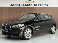 BMW X2 - SDrive18i Business X Line Automaat / Panorama dak / Climate control / Parkeer sensoren