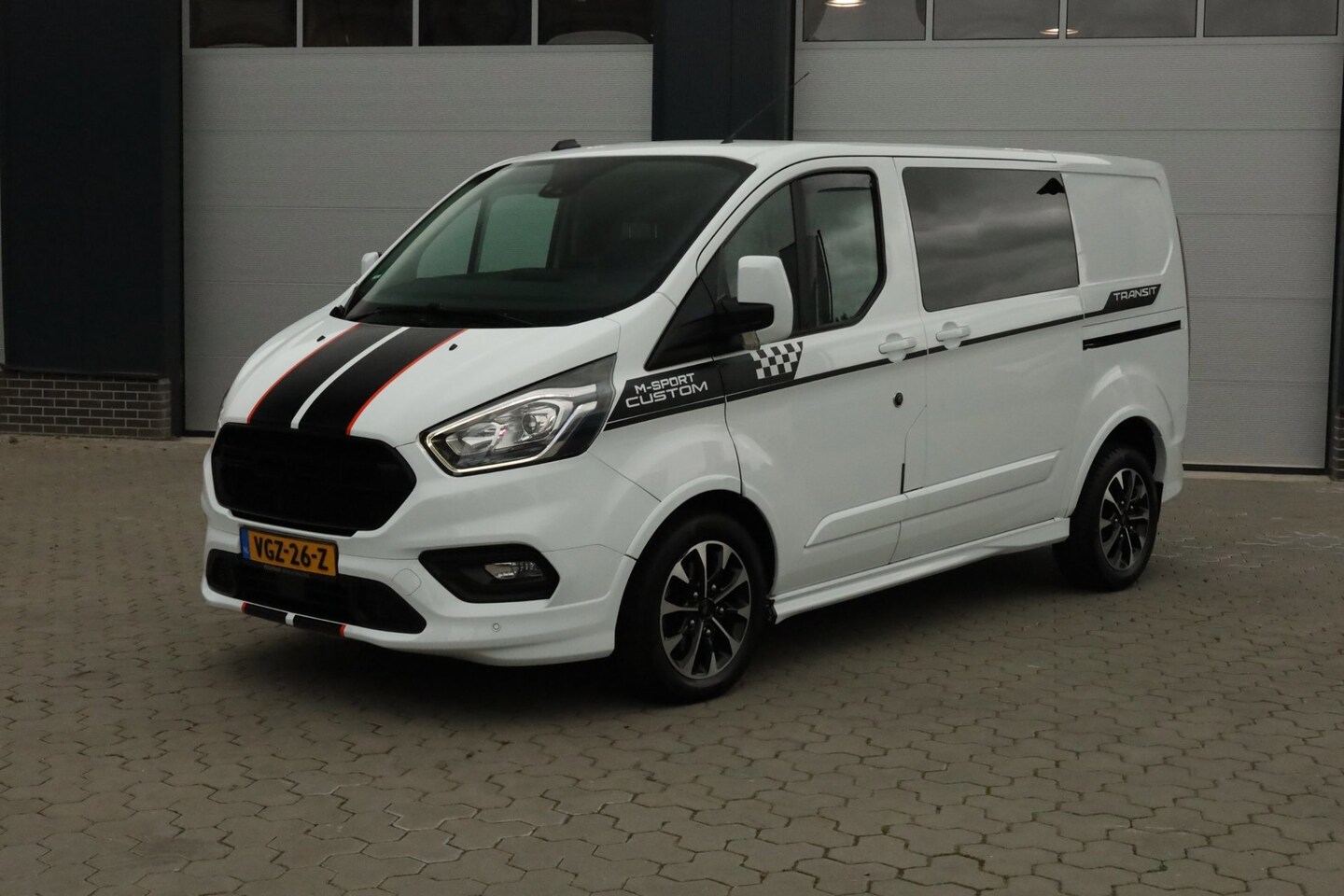 Ford Transit Custom - 320 2.0 TDCI L1H1 Sport DC Navi 2x Schuifdeur - AutoWereld.nl