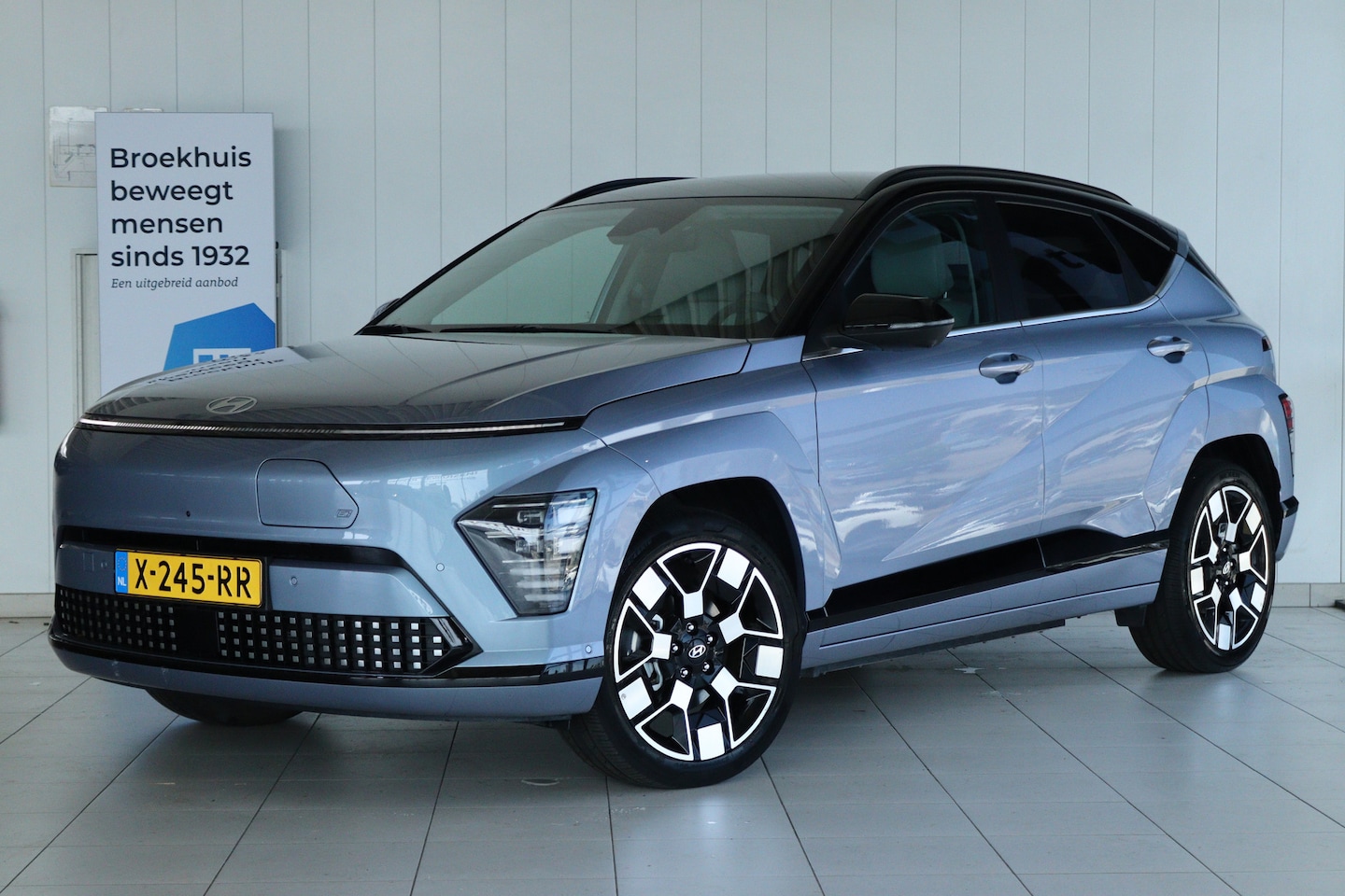 Hyundai Kona Electric - Premium 65.4 kWh | Adapt. Cruise | Bose | Head-up | Warmtepomp | V2L | Stoel+Stuurverwarmi - AutoWereld.nl