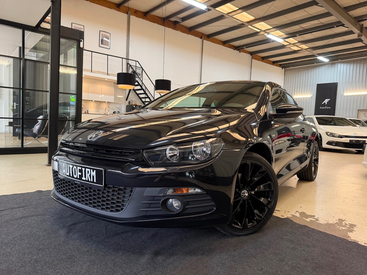 Volkswagen Scirocco - 1.4 TSI 122 PK Dealer onderhouden Navigatie Parkeersensoren Stoelverwarming - AutoWereld.nl