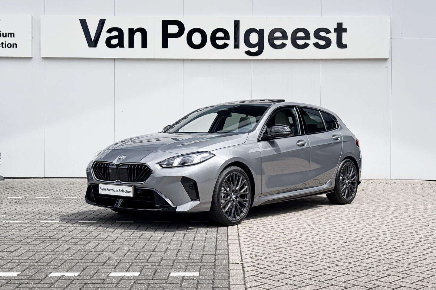 BMW 1-serie - 120 | M Sport | Panoramadak | Innovation Pack - AutoWereld.nl
