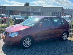 Volkswagen Polo - 1.4-16V FSI Sportline 5 deurs NL AUTO NAP 2e EIGENAAR CRUISE l TREKHAAK l AIRCO ECC l LMV