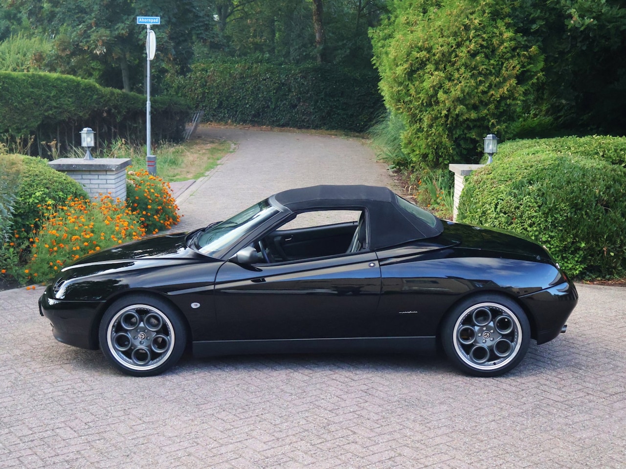 Alfa Romeo Spider - 2.0-16V T.Spark 18"Teledials en Novitec - AutoWereld.nl