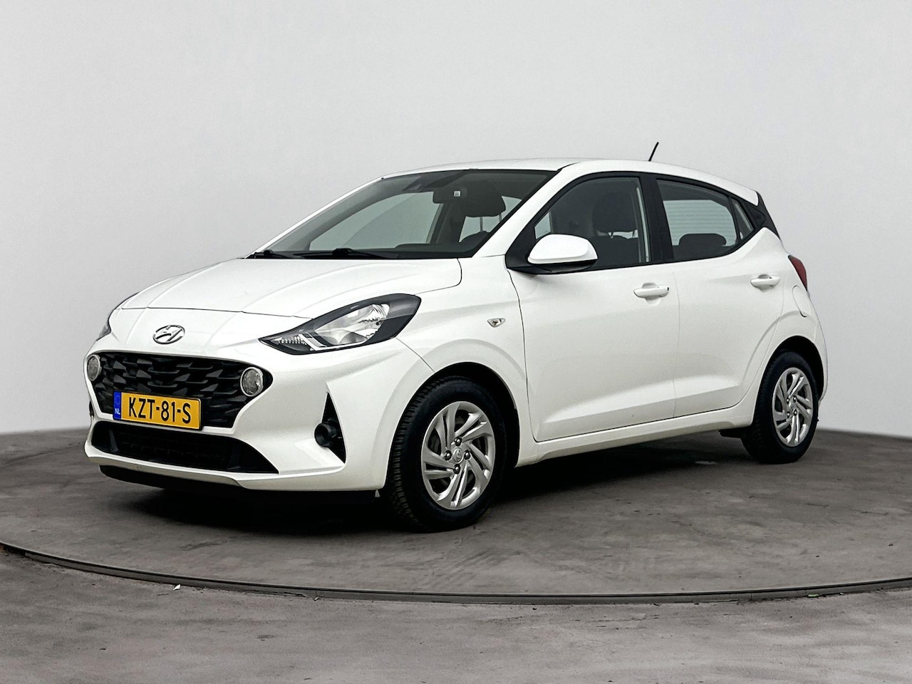 Hyundai i10 - 1.0 COMFORT | NAVI via APPLE CARPLAY & ANDROID AUTO | AIRCO | CRUISE | BLUETOOTH | AUX | U - AutoWereld.nl
