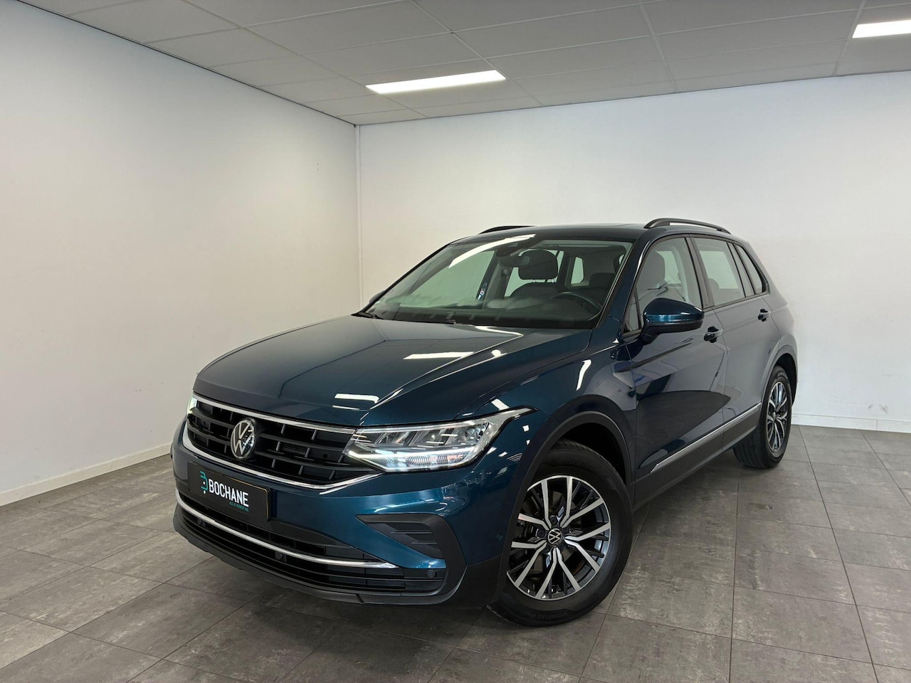 Volkswagen Tiguan - 1.5 TSI Elegance | Panoramadak | Adaptive Cruise Control | Stoel- & Stuurverwarming |Elekt - AutoWereld.nl