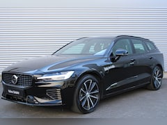 Volvo V60 - T8 Plug-in hybrid AWD Plus Dark | SOH-waarde 100%| Semi-elektrische trekhaak | Elektrisch