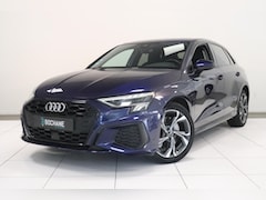 Audi A3 Sportback - 45 TFSI e S edition Competition | Parkeersensoren | Adaptieve cruise | 18"Lichtmetaal | Cl
