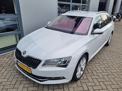 Skoda Superb Combi - 1.5 TSI ACT Style Business BTW / automaat / trekhaak / navi