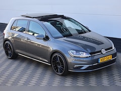 Volkswagen Golf - 1.5 TSI Highline Pano Virtual Carplay