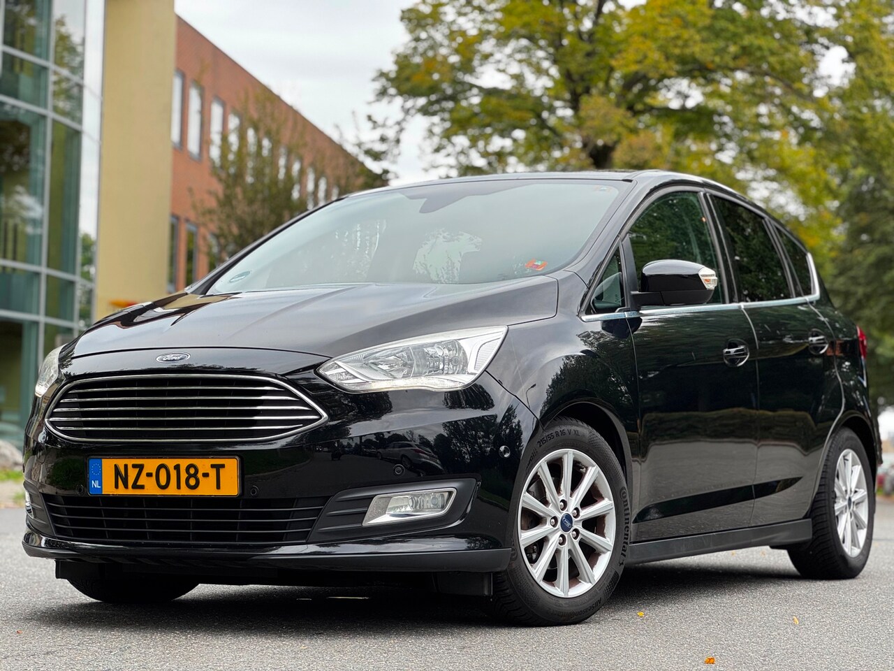 Ford C-Max - 1.0 Titanium|BJ2017|STUURVERW|NAVI|PARKPILOT|LED|STOELVERW|6BAK|PDC|TREKHAAK - AutoWereld.nl