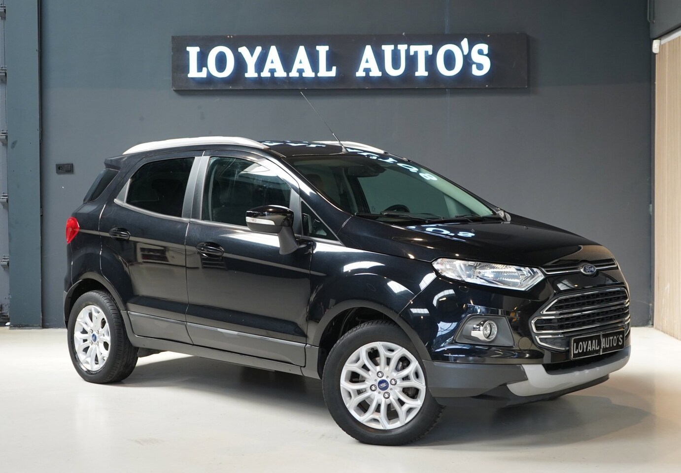 Ford EcoSport - 1.0 EcoBoost Titanium | STOELVERW. | PDC | AIRCO | STARTSTOP KNOP | NAP | ELEK. RAMEN | AP - AutoWereld.nl