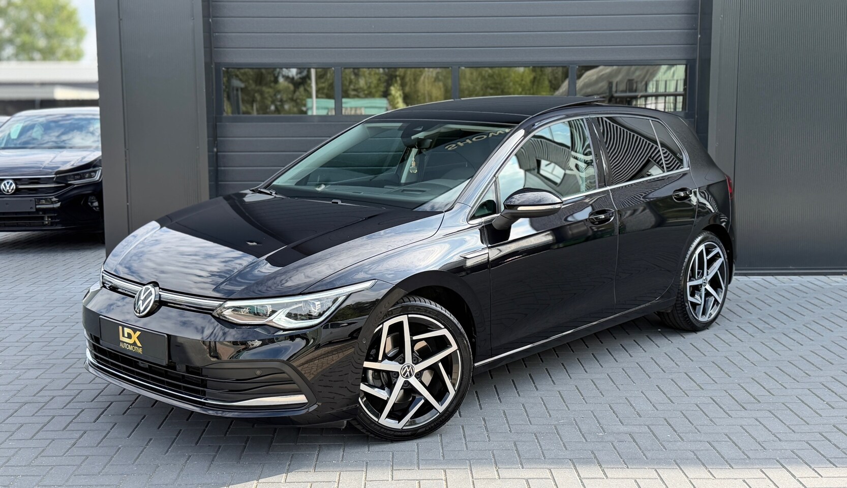Volkswagen Golf - 1.5 eTSI Style|Hud|Camera|IQ.Light|Pano - AutoWereld.nl