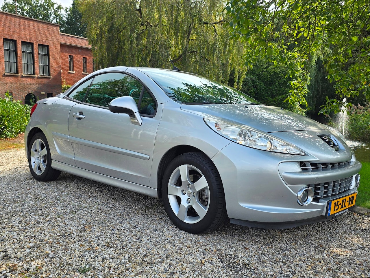 Peugeot 207 CC - 1.6-16V T Sport AIRCO/leer - AutoWereld.nl