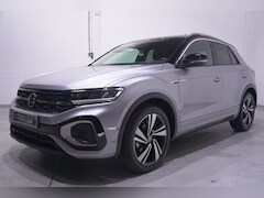 Volkswagen T-Roc - 1.5 TSI R-Line Apple Carplay Panodak Stoelverwarming Achteruitrijcamera Digital Display