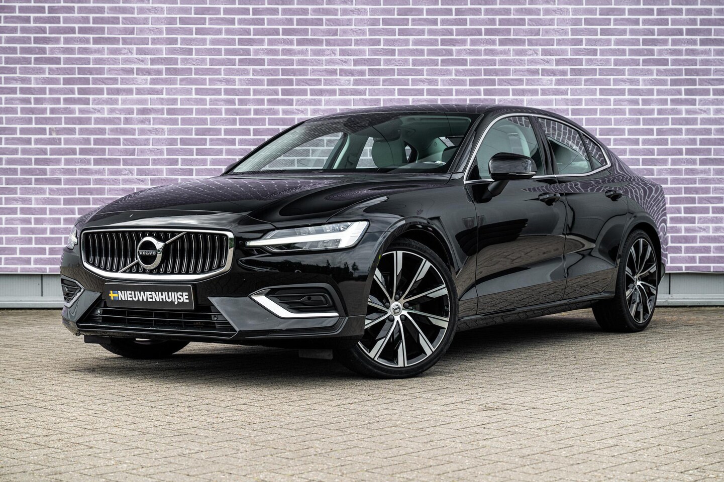 Volvo S60 - 2.0 B4 Plus Bright | Trekhaak | Panorama dak | Harman/Kardon | Memory | Leder Dashboard | - AutoWereld.nl