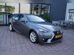 Lexus IS - 300h Hybrid|Prijs incl. 12 mnd garantie| Automaat Clima Cruise Navi Bluetooth Schuif/kante