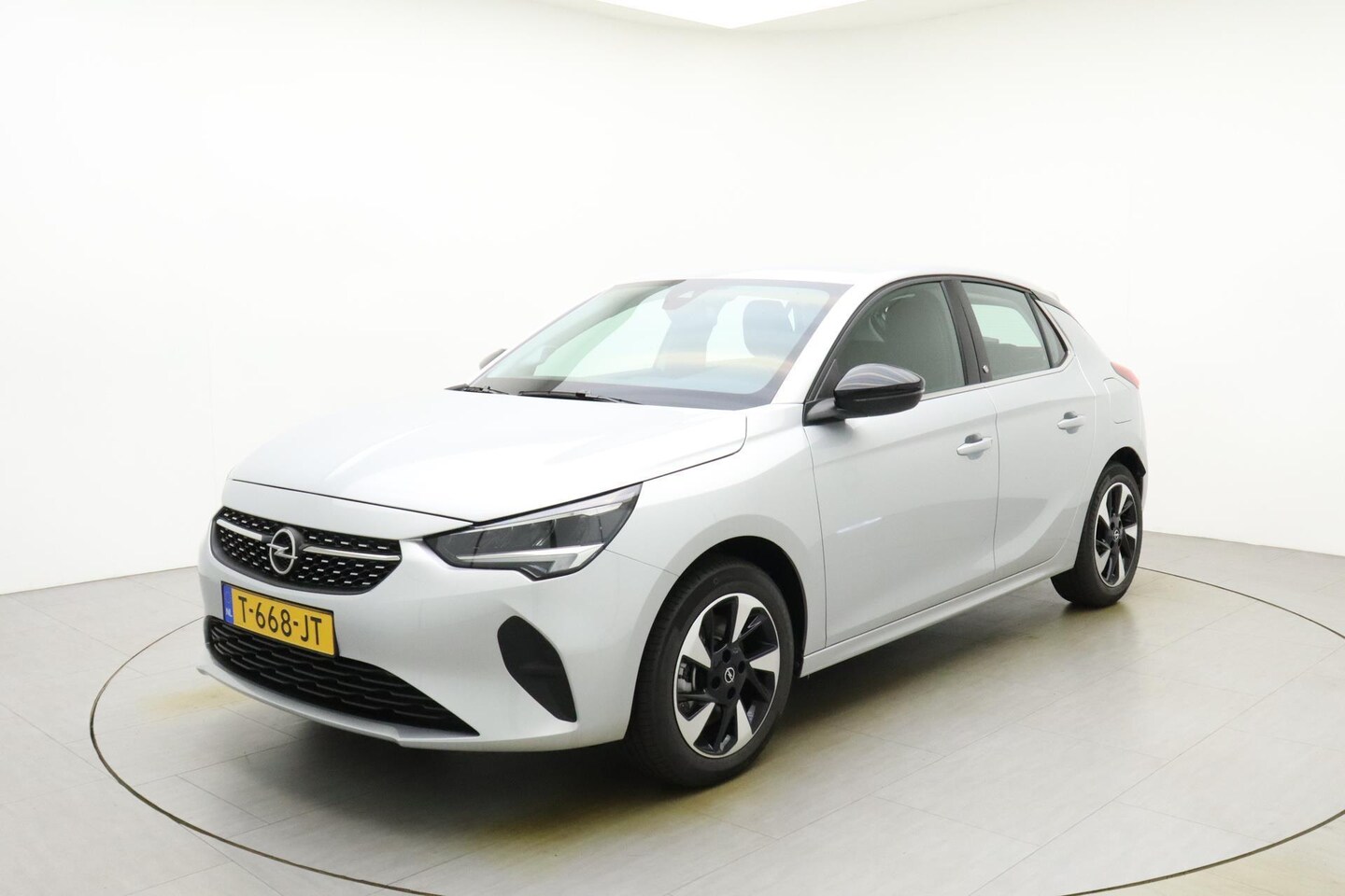 Opel Corsa-e - Elegance 50 kWh | Uniek! Lage KM-stand! | Navigatie | Warmtepomp | Stoelverwarming | Apple - AutoWereld.nl