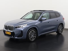 BMW X1 - xDrive25e M Sport Shadow | Panoramadak | Oyster Leder | Adaptief Demping | Zondag Open