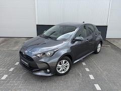 Toyota Yaris - 1.5 Hybrid 115 Business Plus Special | Parkeersensoren Voor en Achter | Stoel en Stuurverw