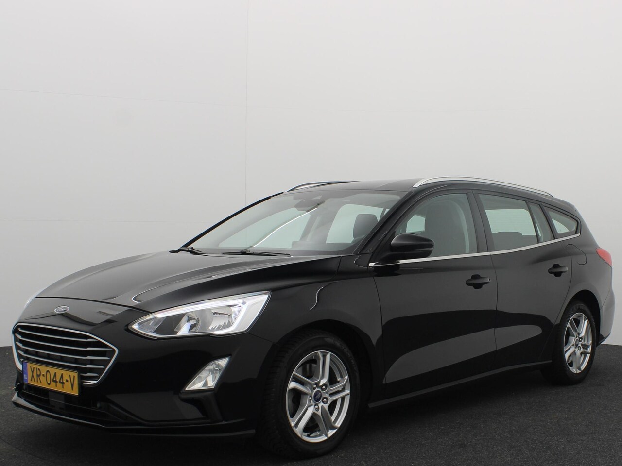 Ford Focus Wagon - 1.5 EcoBlue Trend Edition Business CARPLAY / NAVI / AIRCO / PDC / BLUETOOTH / CRUISE / NL- - AutoWereld.nl