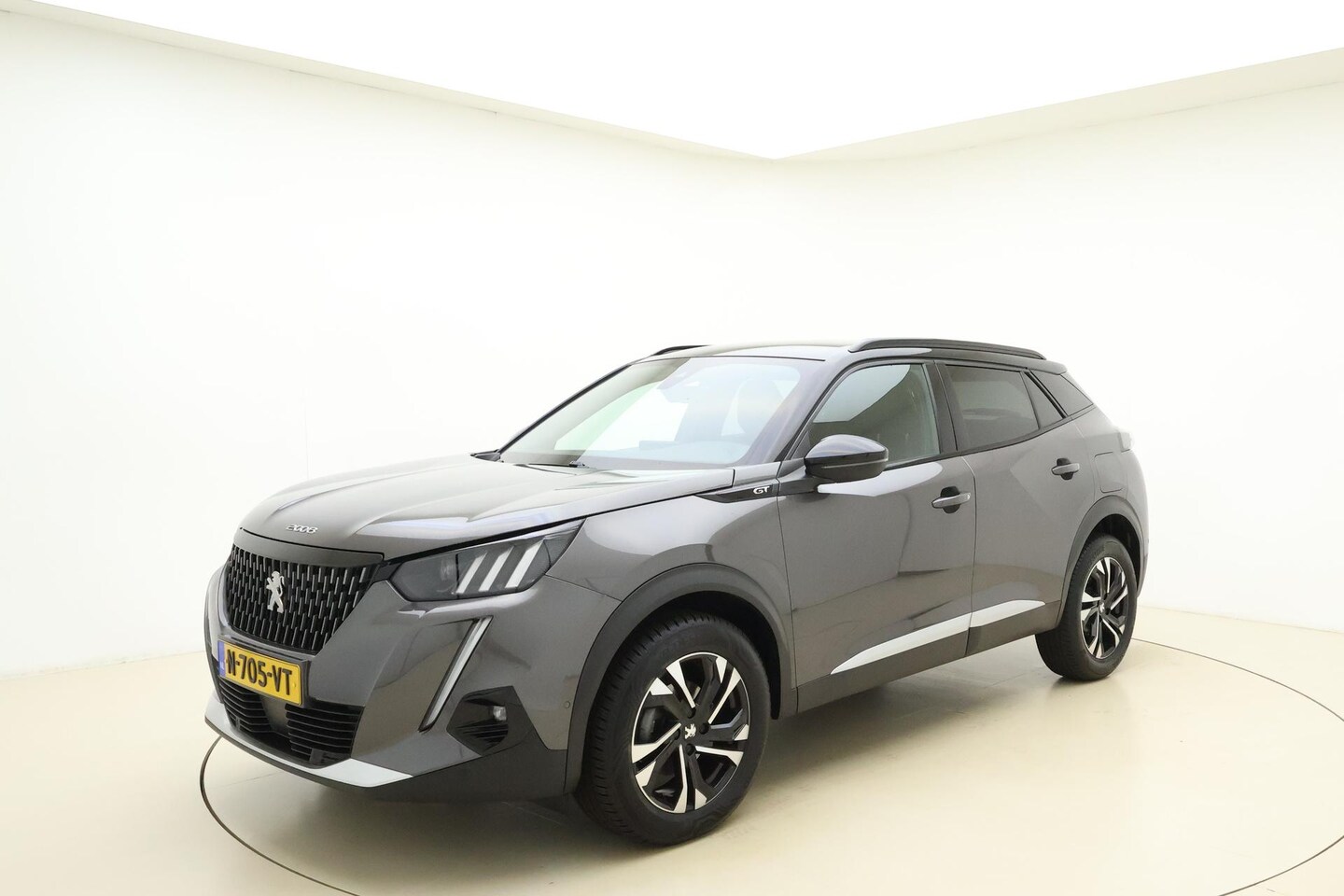 Peugeot 2008 - 1.2 PureTech GT | Navigatie | 130 pk | Carplay | Camera | Climate Control | LM-velgen | Pa - AutoWereld.nl