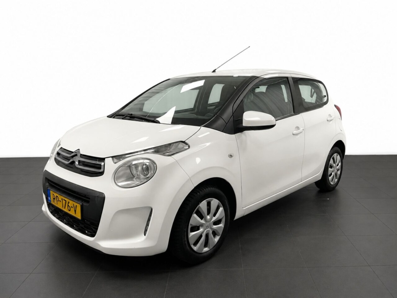 Citroën C1 - FEEL 5drs 68pk Mirrorlink Navi groot display | Airco - AutoWereld.nl