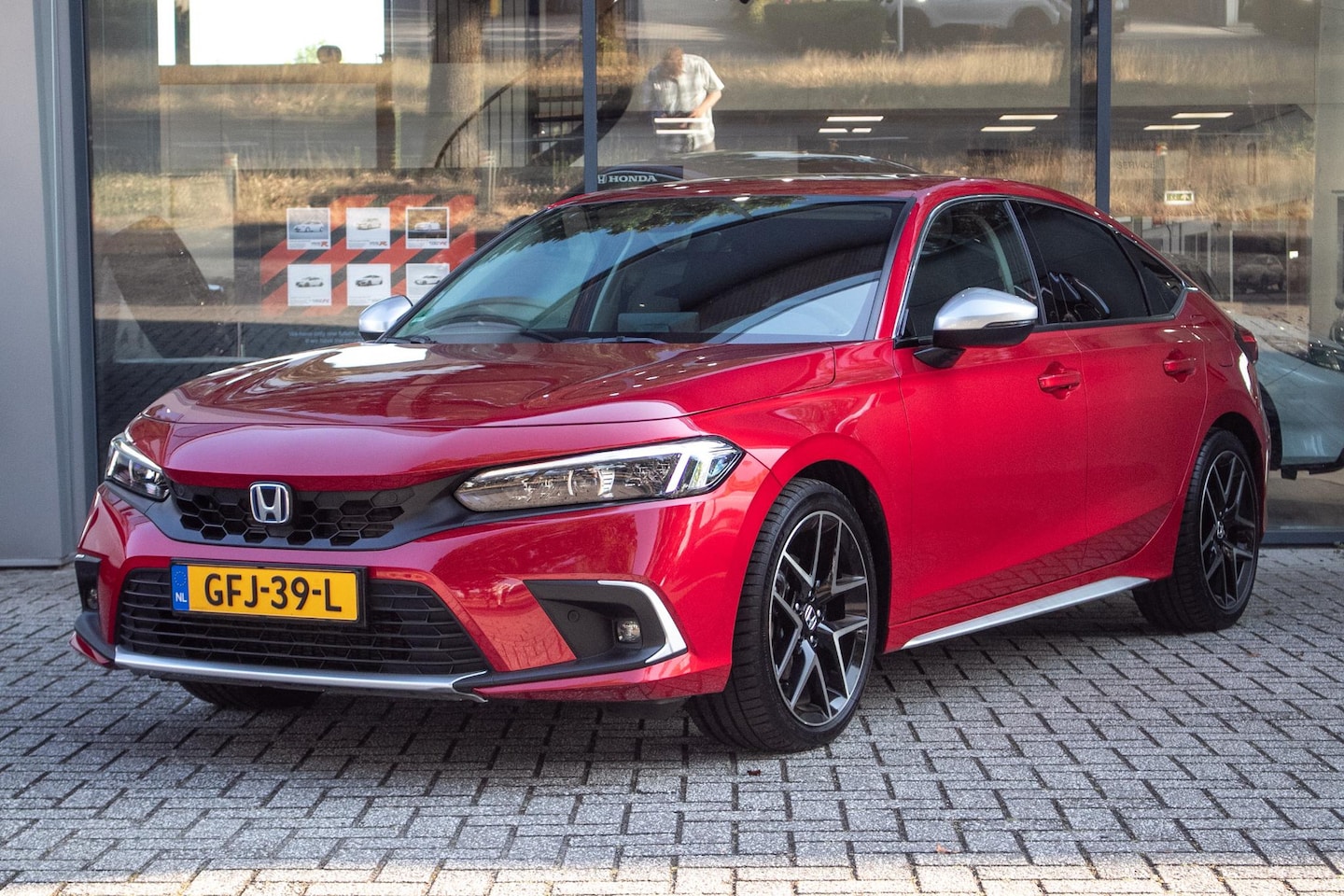 Honda Civic - 2.0 e:HEV Advance - 1e eigenaar | Nordic Silver Pack | Schuifdak - AutoWereld.nl