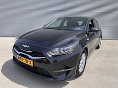 Kia Cee'd - Ceed 1.0 T-GDi ComfortLine Eerste Eigenaar | Climate Control | Navigatie | Apple Carplay &