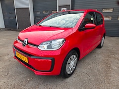 Volkswagen Up! - 1.0. Nette Origineel Ned. Auto, Telefoon voorbereid. All seizoen banden