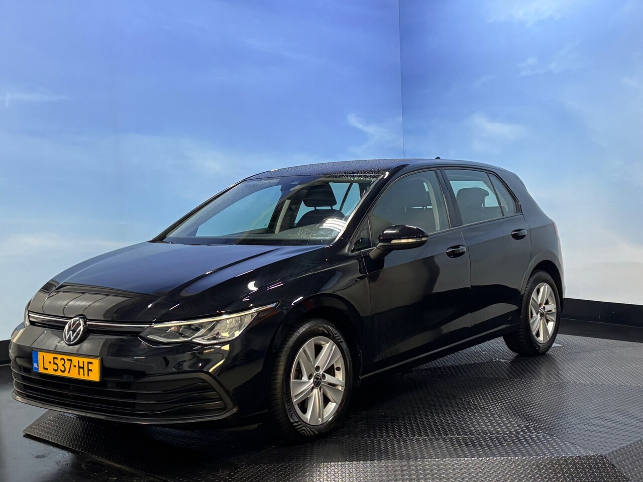 Volkswagen Golf - 1.0 TSI Life Clima| Cruise | PDC | Trekhaak - AutoWereld.nl