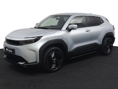 Toyota Urban Cruiser - Dynamic 61 kWh | NIEUWE AUTO | €2500 KORTING |