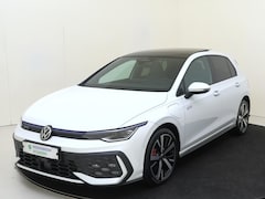 Volkswagen Golf - 1.5 eHybrid GTE | SoH 96% | Panoramadak | Lederen bekleding ‘Vienna’ | Head-up display | A