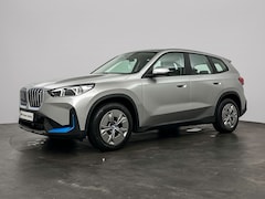 BMW iX1 - xDrive30 67 kWh | Comfort Access | Achteruitrijcamera | Sportstoelen voor | Elektrisch ver