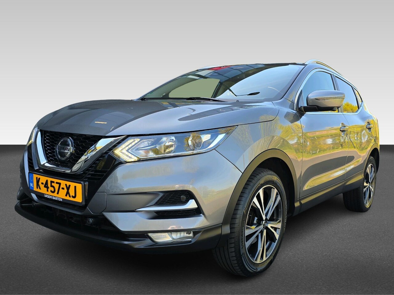 Nissan Qashqai - 1.3 DIG-T Design Edition | Pano | Navigatie | 360 Camera | Cruisecontrol | Startknop | - AutoWereld.nl