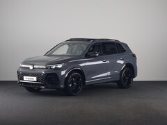Volkswagen Tiguan - 1.5 eHybrid R-Line Edition 204 pk Automaat (DSG) | Verlengde garantie | Navigatie | Panora