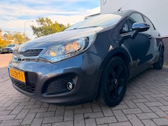 Kia Rio - 1.2 CVVT Design Edition/Cruise-c/Led/PDC/Volledig onderhouden/Bluetooth/Trekhaak
