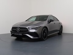 Mercedes-Benz CLA-Klasse - 180 Business Solution AMG | Nightpakket | Panoramadak | AMG Line Plus | Burmester | Elek.