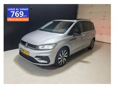 Volkswagen Touran - 1.5 TSI R-Line Pano Keyless Trekhaak