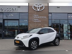 Toyota Aygo X - PULSE APPLE/ANDROID 17''LM-VELGEN ALL-SEASON PRIVACY-GLASS CAMERA ADAP. CRUISE