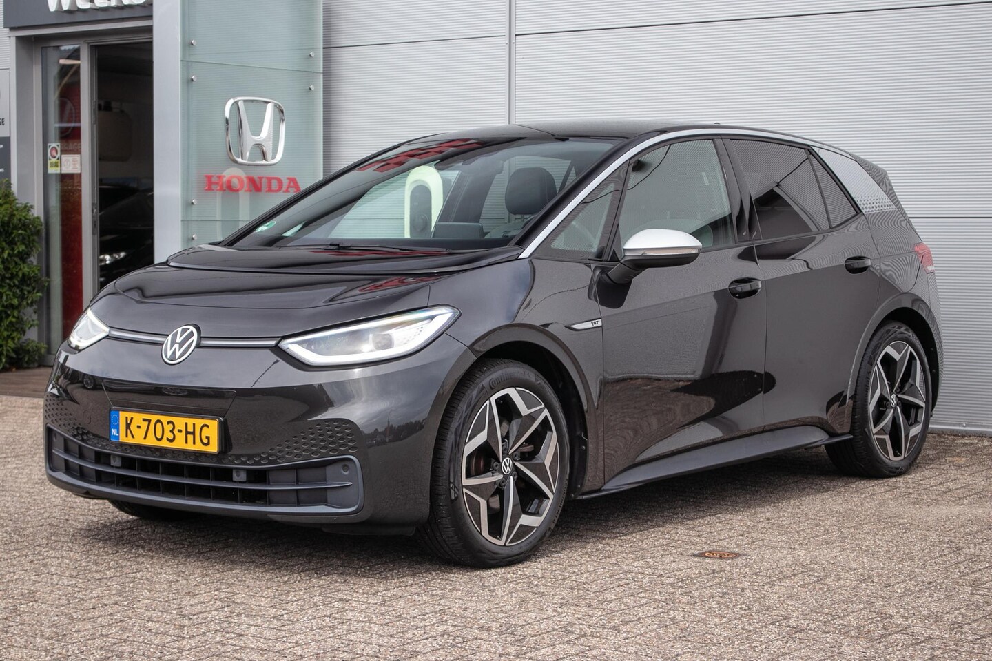 Volkswagen ID.3 - First Plus 58 kWh | Fase 3 | Camera | 19" LMV |SOH 84% | - AutoWereld.nl